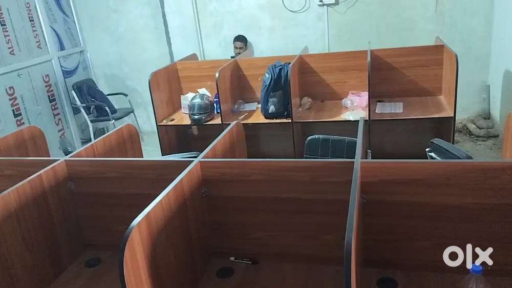 LIBRARY SEATING COUNTER