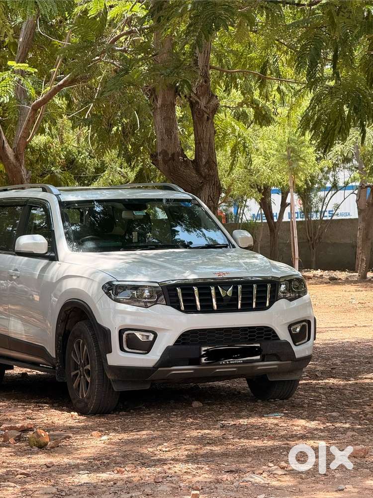 8 महीने पुरानी Scorpio N Z8 Select