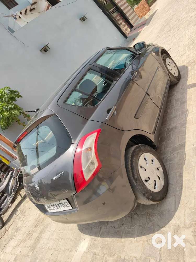 Maruti Suzuki Swift Lxi 2016