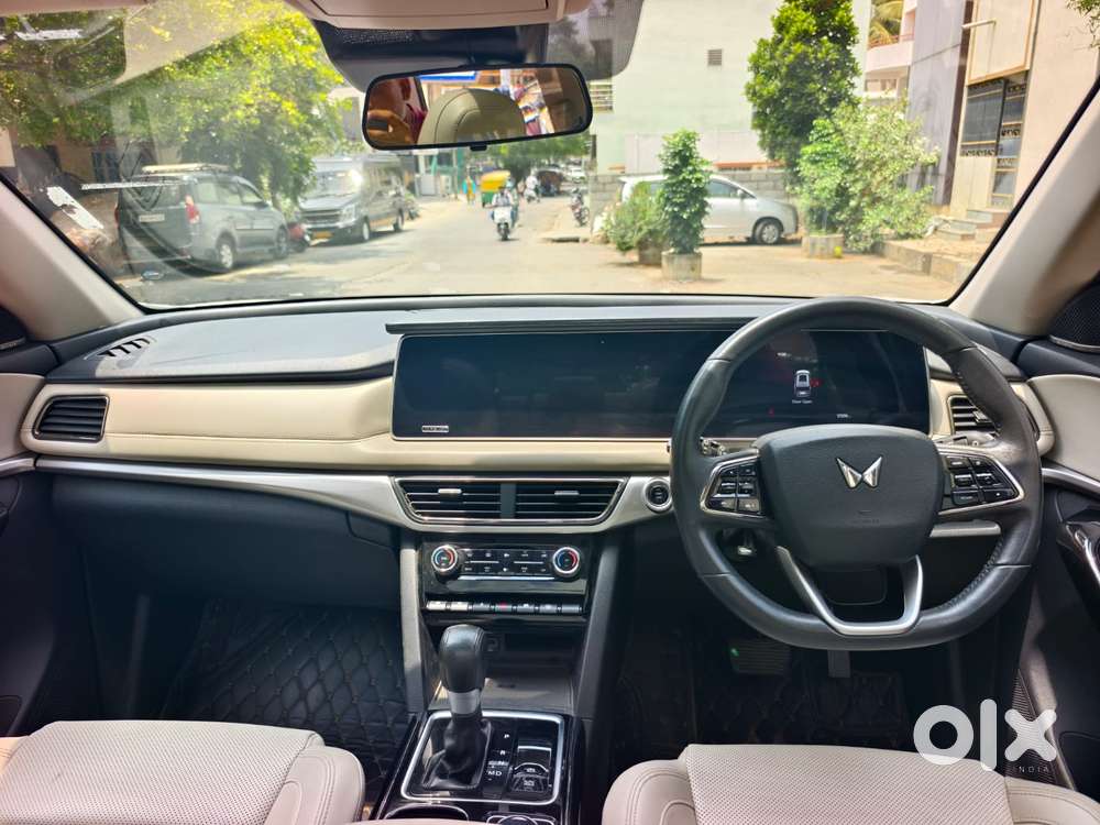 Mahindra Xuv700 2.0 Ax 7 Petrol At Luxury Pack Str, 2024, Petrol