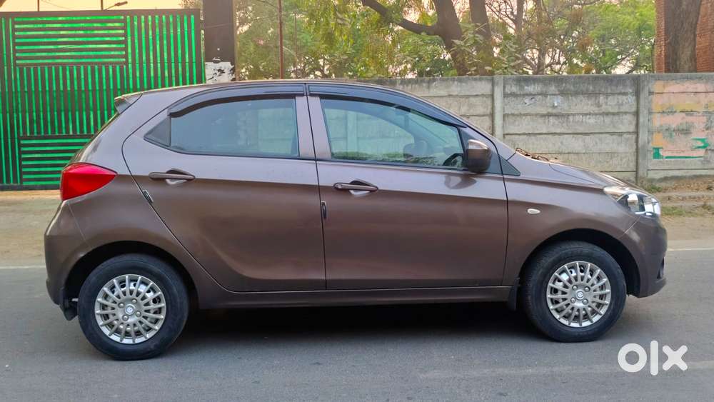 Tata Tiago, 2017, Petrol