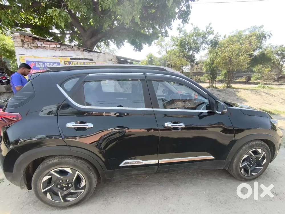 Kia Sonet 2024 Petrol 17800 Km Driven