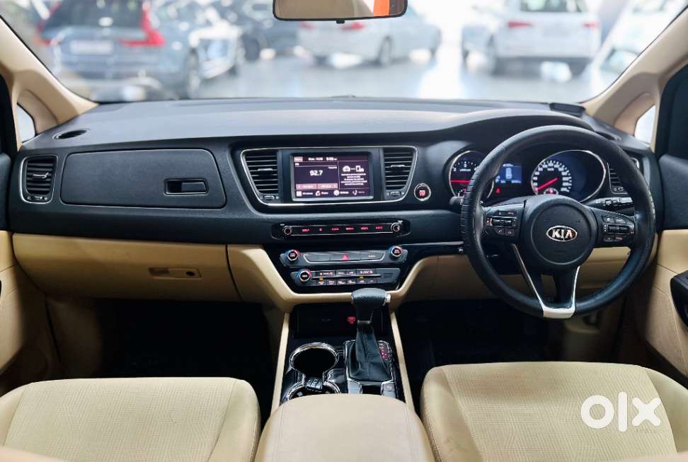 Kia Carnival Premium, 2021