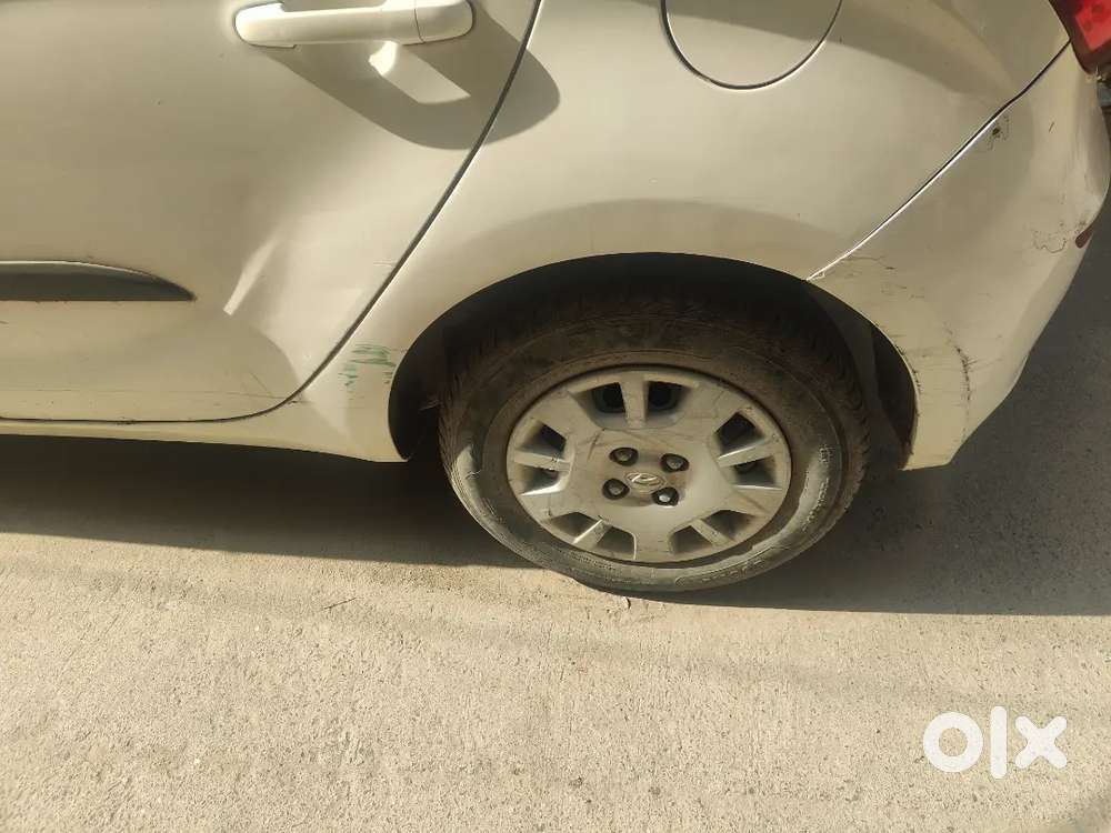 I20 Magna 2nd Owner White Colour 68000 Km Drive