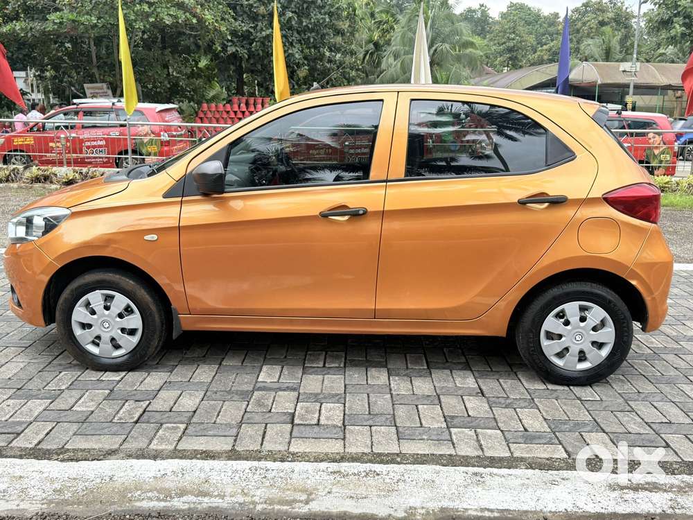 Tata Tiago Xe, 2017, Petrol