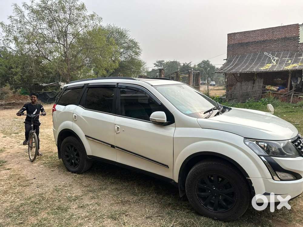 Mahindra Xuv500 2016 Diesel 100000 Km Driven