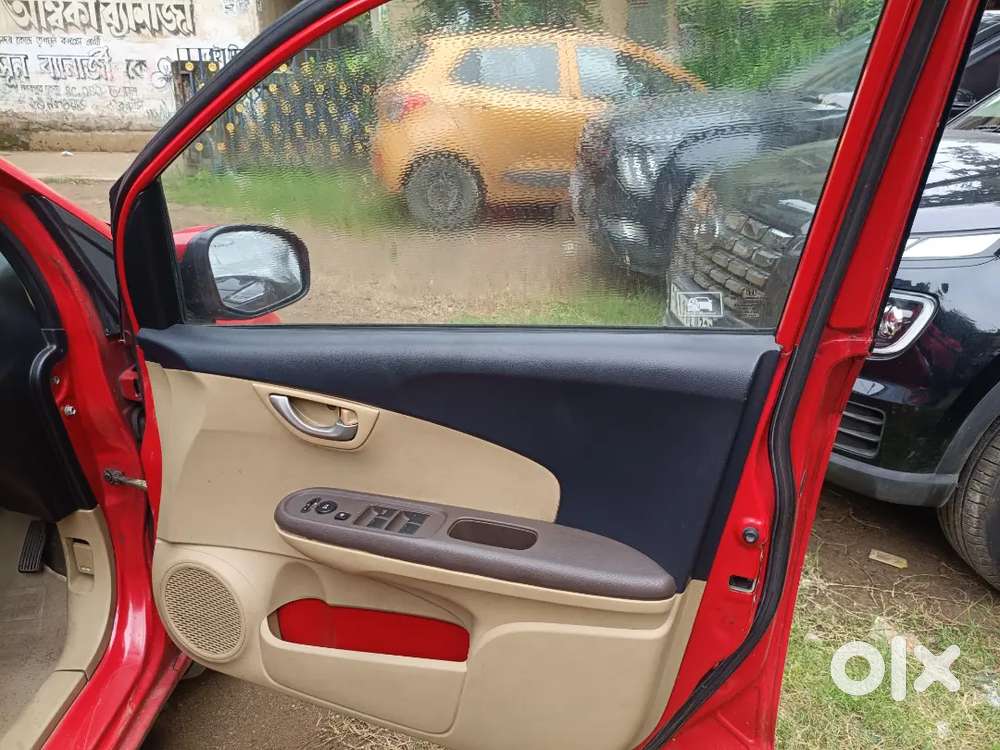 Honda Brio Mt 2012 Model