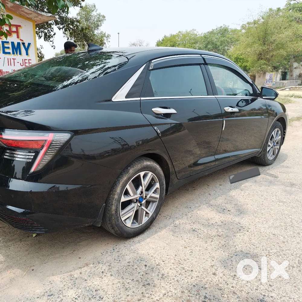 Verna Sx Sunroof At Showroom Condition