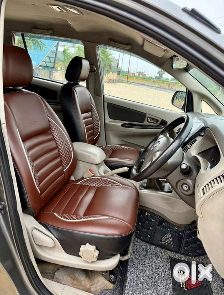 Toyota Innova 2013 Diesel 217000 Km Driven