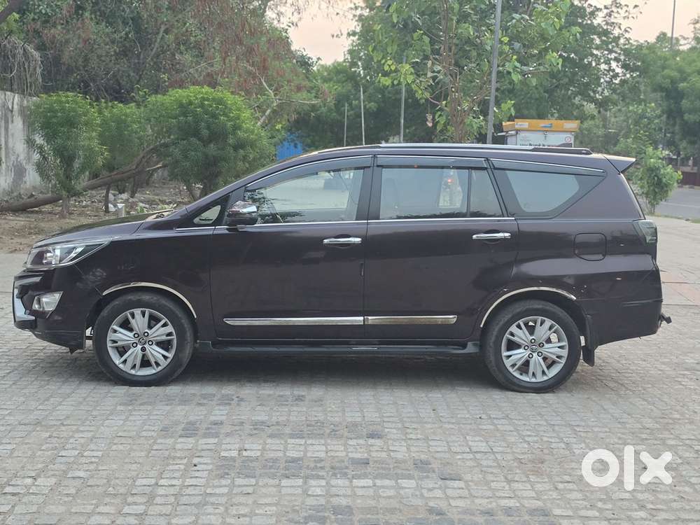 Toyota Innova Crysta 2019