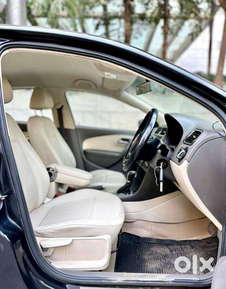 Volkswagen Vento 1.5 Highline Plus At 16 Alloy, 2015, Petrol