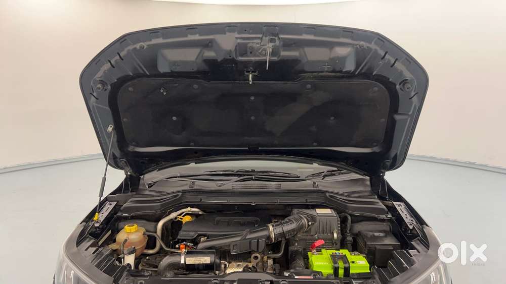 Mahindra Xuv300 W8 Option, 2022, Petrol