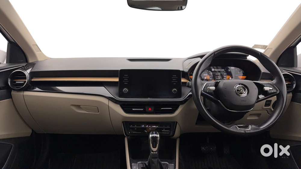 Skoda Slavia 1.5 Tsi Style Dsg, 2023, Petrol