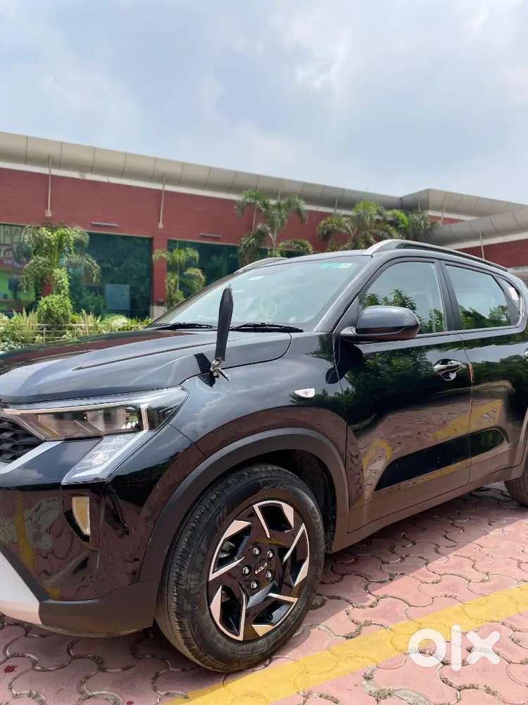 Kia Sonet 2024 Petrol 6000 Km Driven With Sunroof