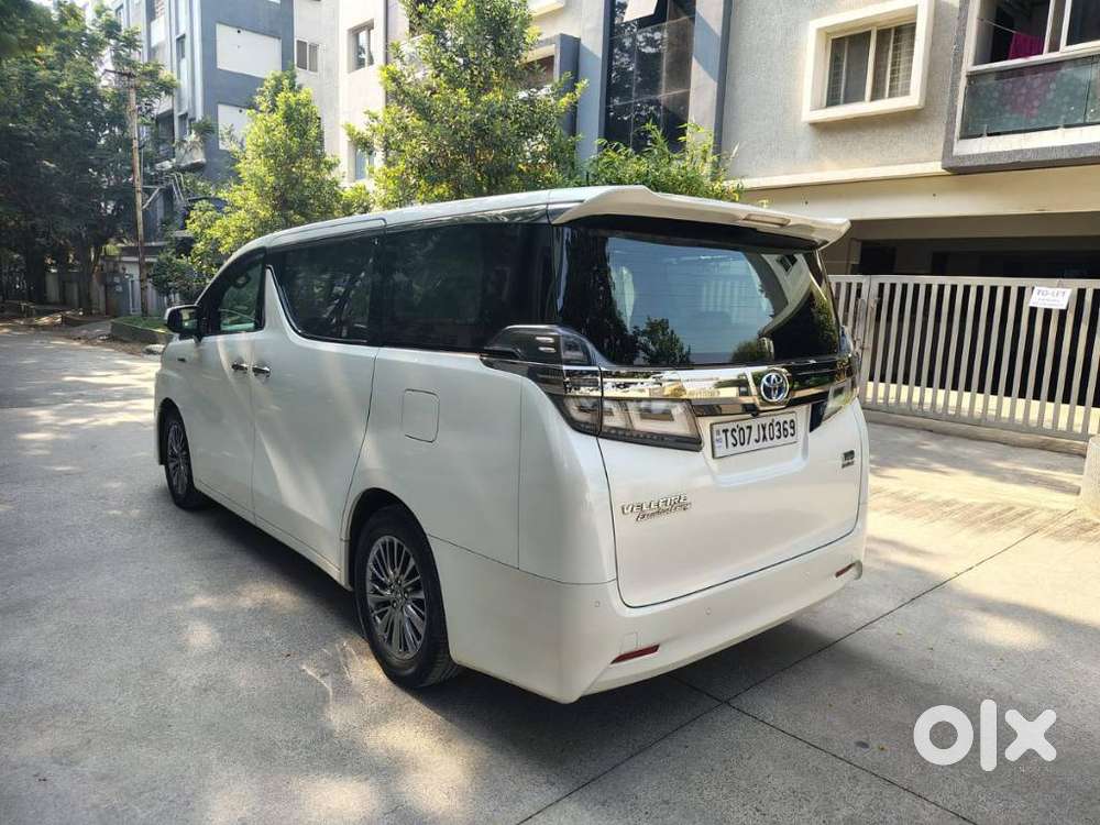 Toyota Vellfire 2.5 Hybrid, 2021, Petrol
