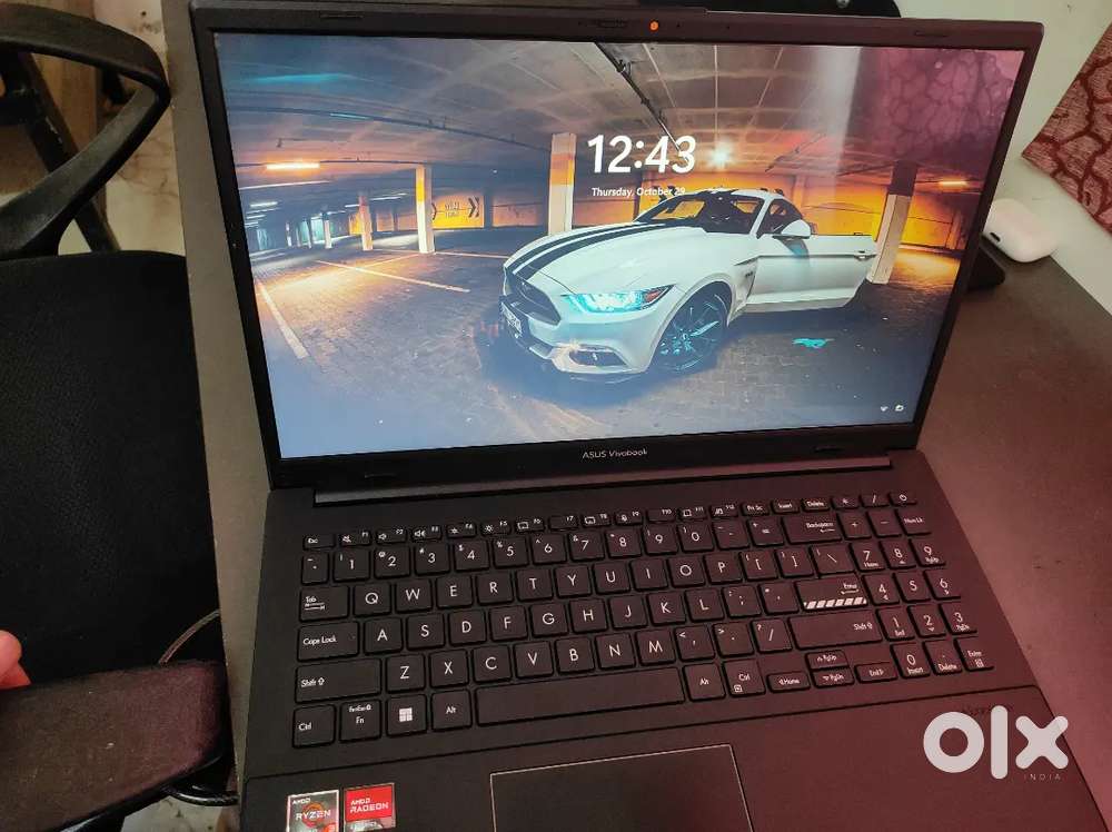 ASUS Vivobook Go 8 GB ram 512GB storage