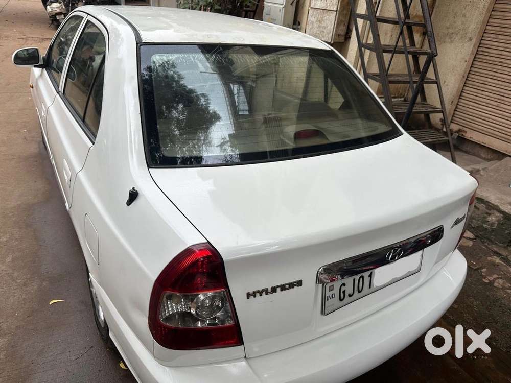 Hyundai Accent November 2011 Model