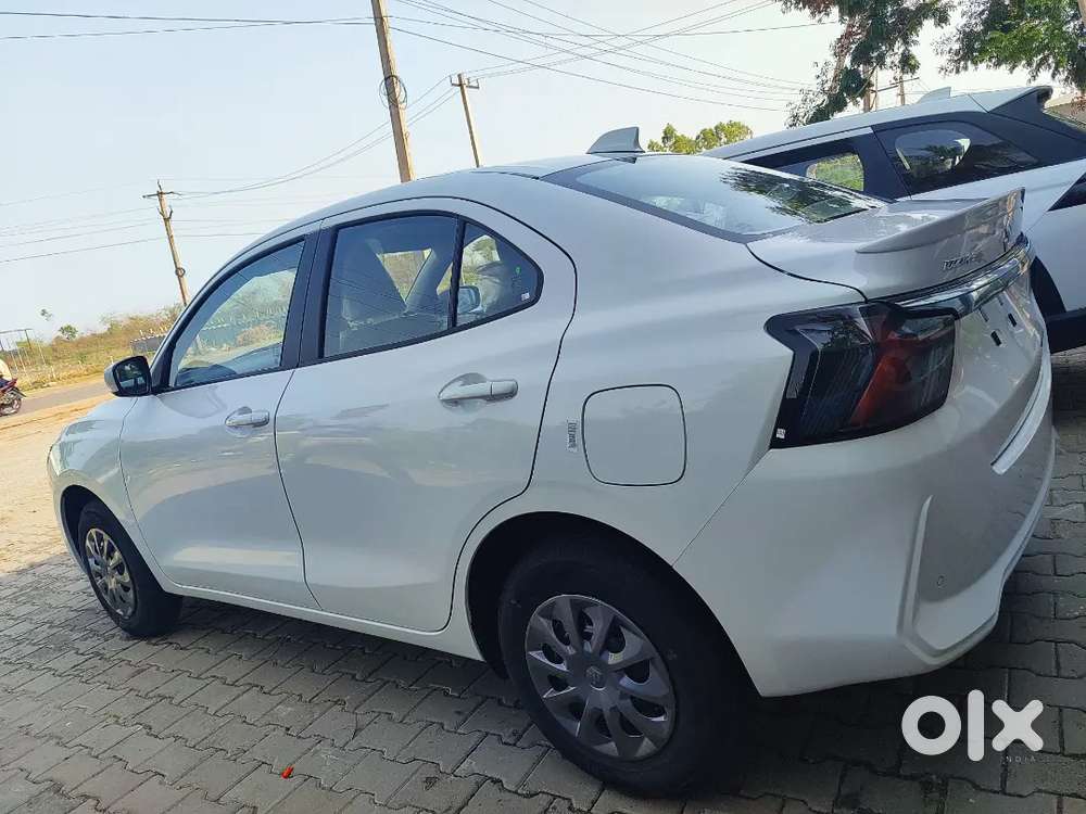 Maruti Suzuki Dzire 1.2 Lxi 2026 Model - Like New