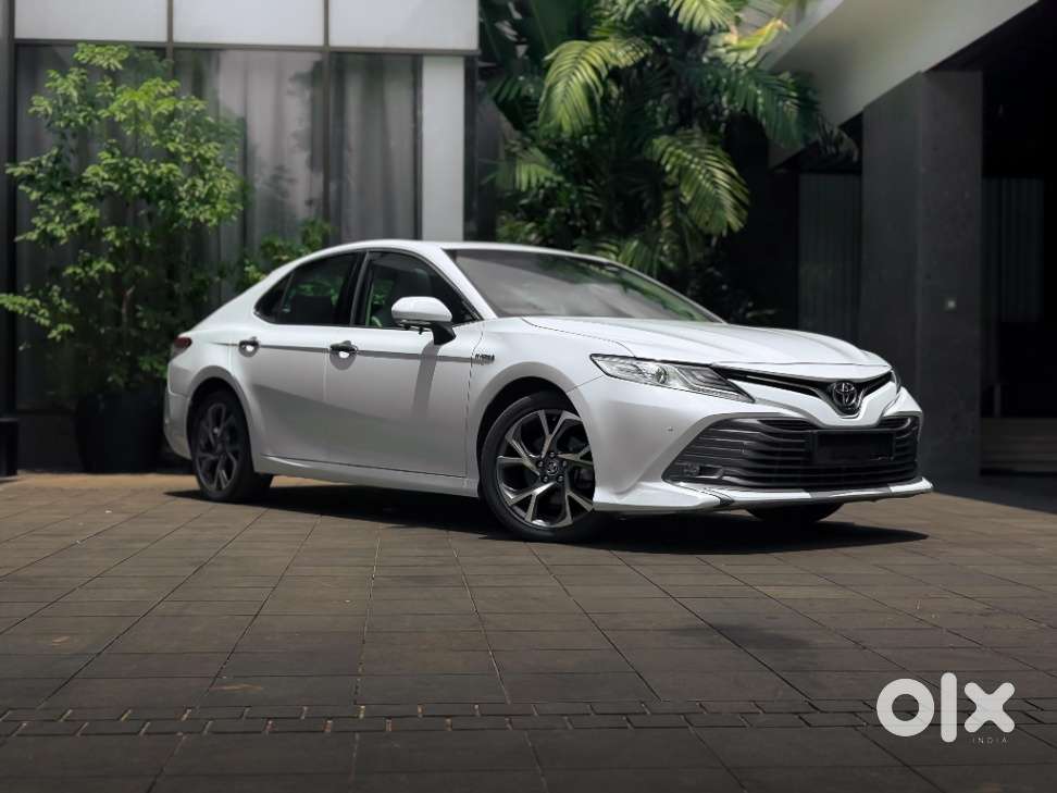 Toyota Camry [2019-ongoing] 2.5 Hybrid, 2019, Cng & Hybrids