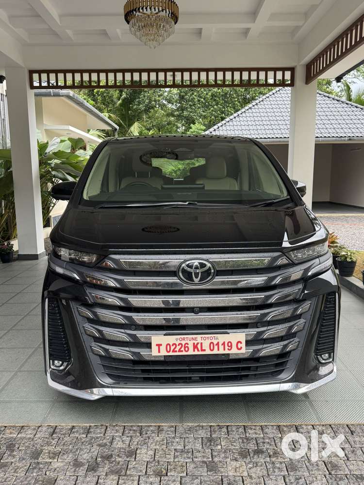 Toyota Vellfire Vip – Executive Lounge, 2026, Petrol