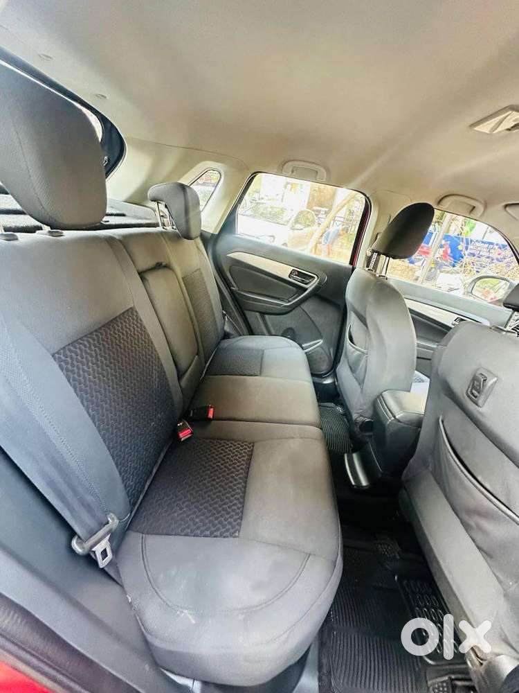 Maruti Suzuki Vitara Brezza Zdi Plus Dual Tone, 2016, Diesel