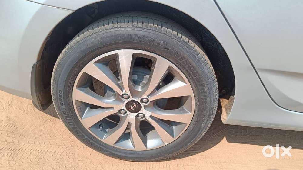 Hyundai Verna 1.6 Sx Vtvt (o) At, 2015, Petrol