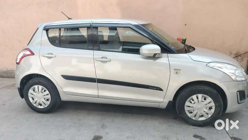 Maruti Suzuki Swift 2017 Petrol 70000 Km Driven