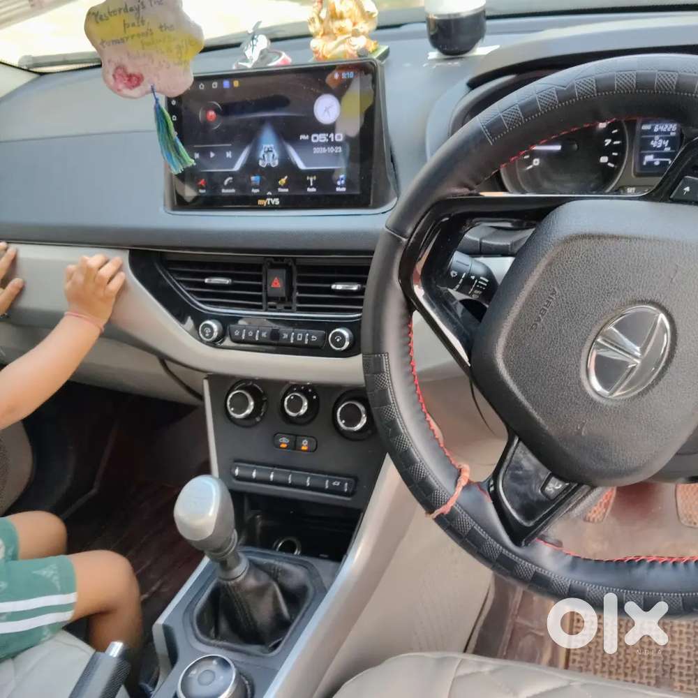 Tata Nexon 1.5 Revotorq 2018 Allloy Wheels  Tv Screen