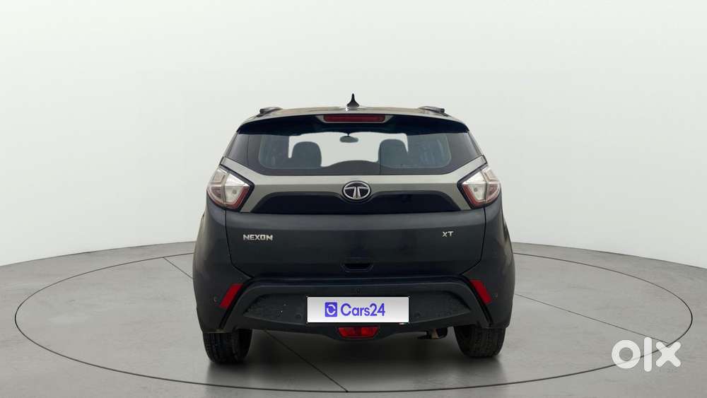 Tata Nexon 1.2 Revotron Xt, 2018, Petrol
