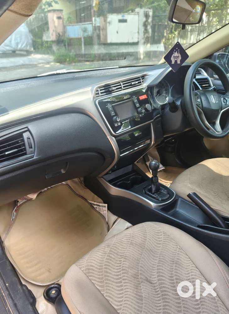Honda City V Mt, 2015, Petrol