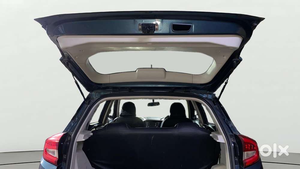 Mahindra Xuv300 W6 Amt Diesel, 2022, Diesel