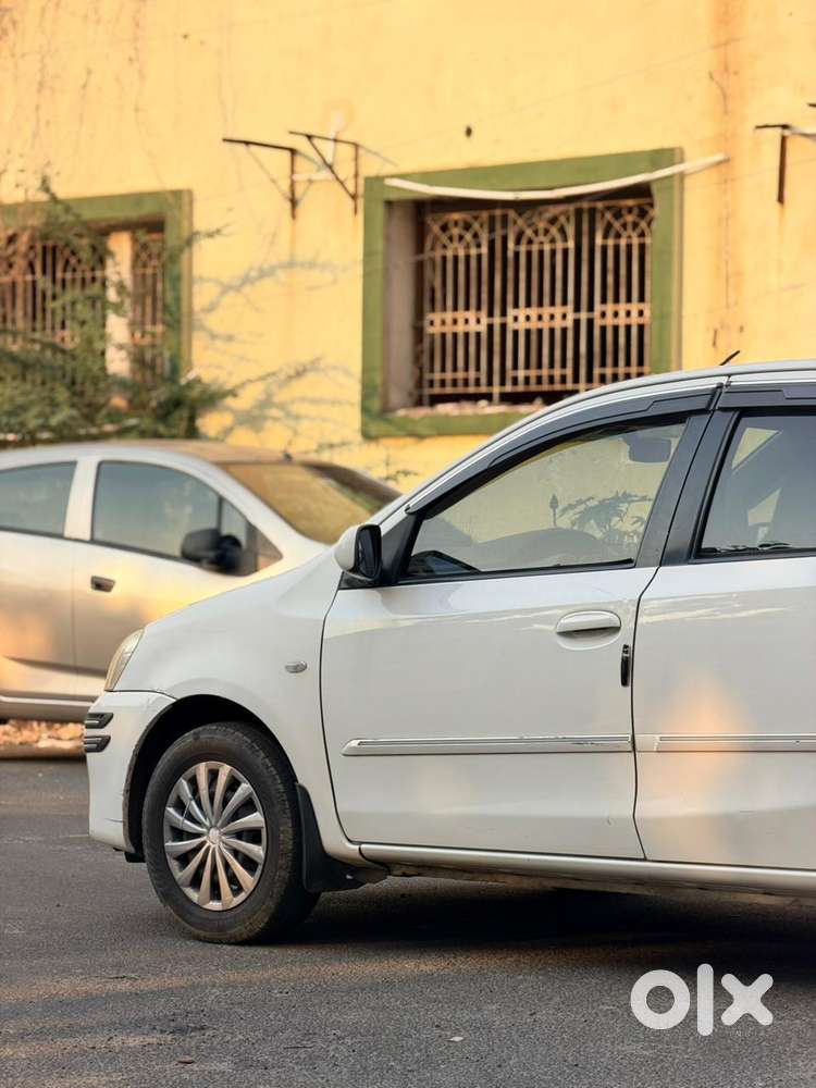 Toyota Etios 2010-2012 G, 2011, Petrol