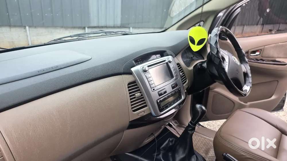 Toyota Innova 2015 Diesel 153000 Km Driven