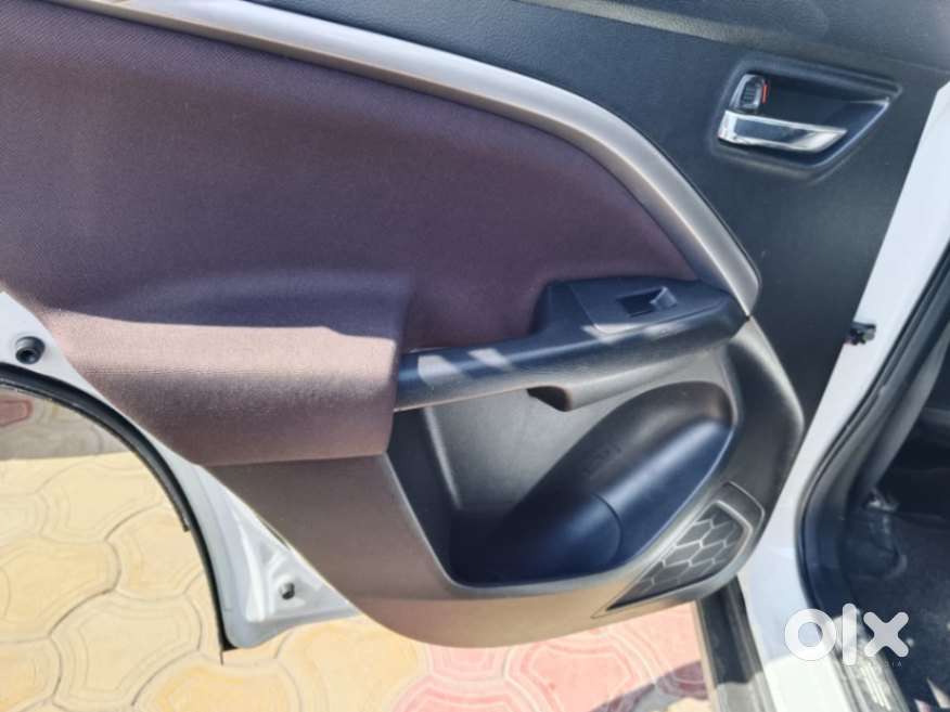 Maruti Suzuki Brezza 1.5 Zxi Smart Hybrid, 2022, Petrol