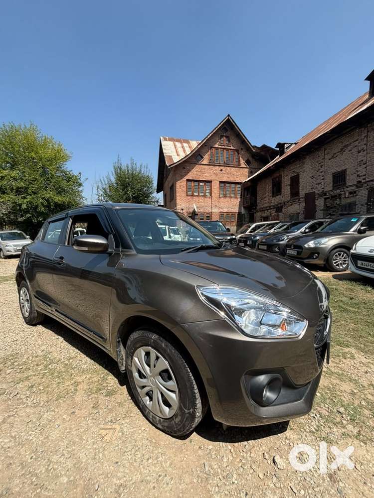 Maruti Suzuki Swift Vxi + Manual, 2023, Petrol