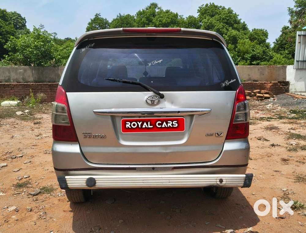 Toyota Innova 2.5 V Diesel 8-seater, 2008, Diesel