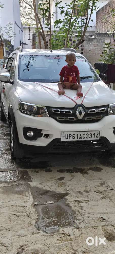 एवरेज 22 Km  गाड़ी कंडीसन मे है