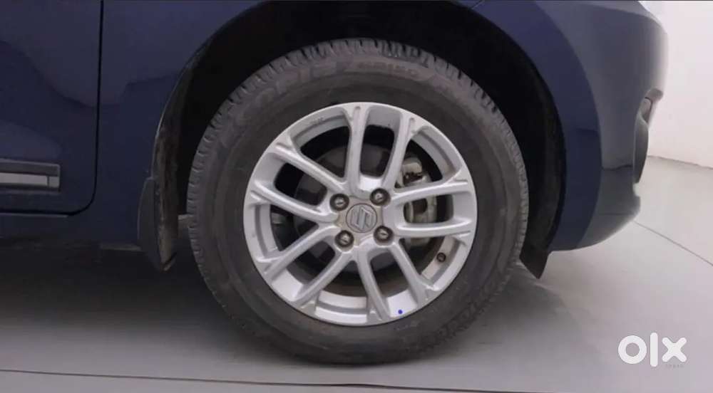 Maruti Suzuki Swift 2022 Petrol 36700 Km Driven Automatic