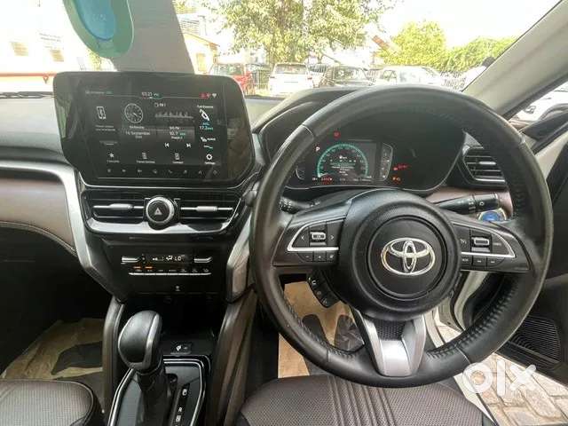 Toyota Urban Cruiser Hyryder 1.5 V Hybrid, 2024, Petrol