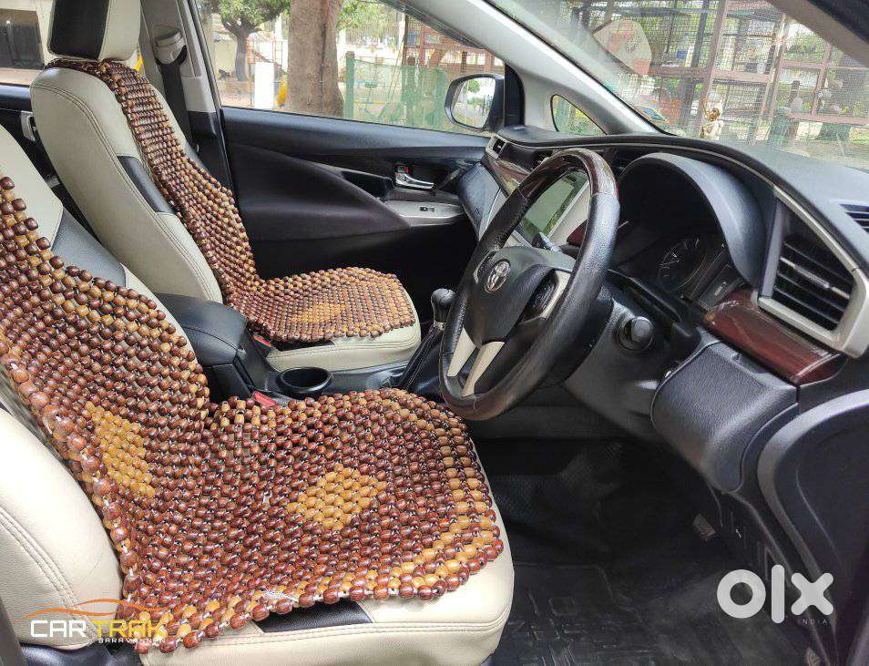 Toyota Innova Crysta 2.4 V, 2016, Diesel