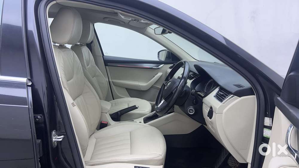 Skoda Octavia Elegance 1.8 Tsi At, 2017, Petrol