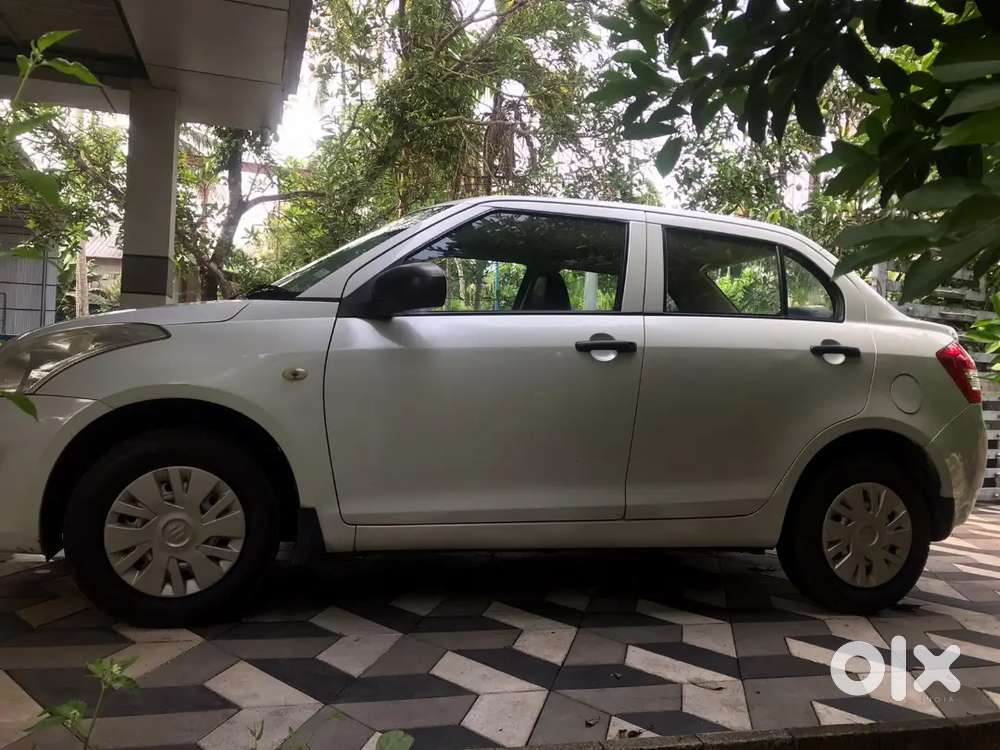 Maruti Suzuki Dzire 2014 Petrol 32000 Km Driven