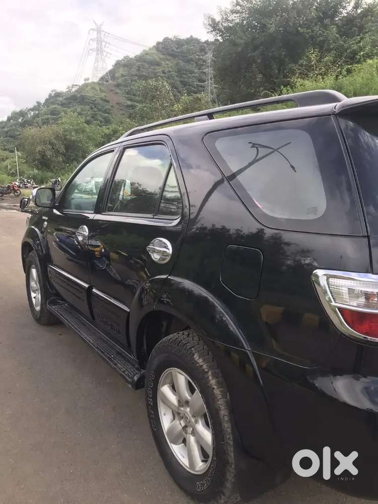 Toyota Fortuner 2011 Diesel 155000 Km Driven