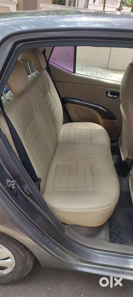 Hyundai I10 Sportz At, 2011, Petrol