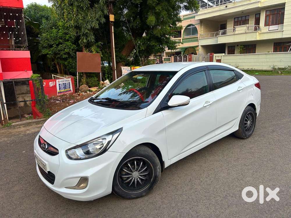 Hyundai Verna Fluidic 1.6 Crdi Sx, 2011, Diesel