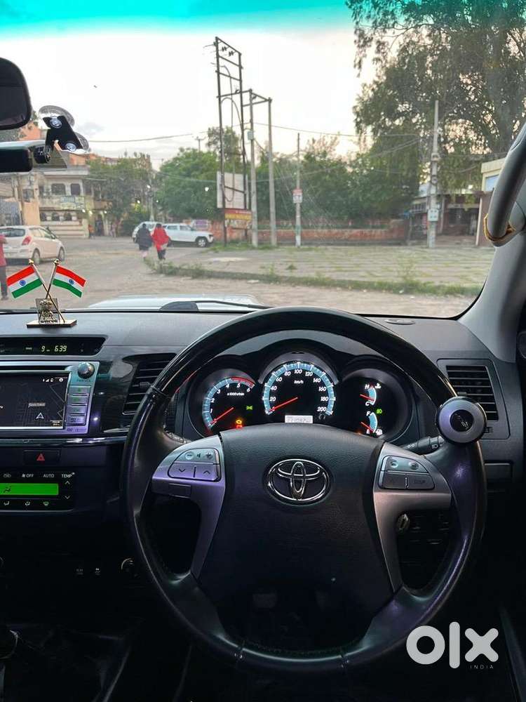 Toyota Fortuner 2016 Diesel 105000 Km Driven