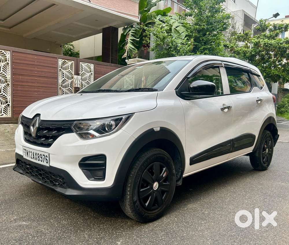 Renault Triber 1.0 Rxe, 2023, Petrol