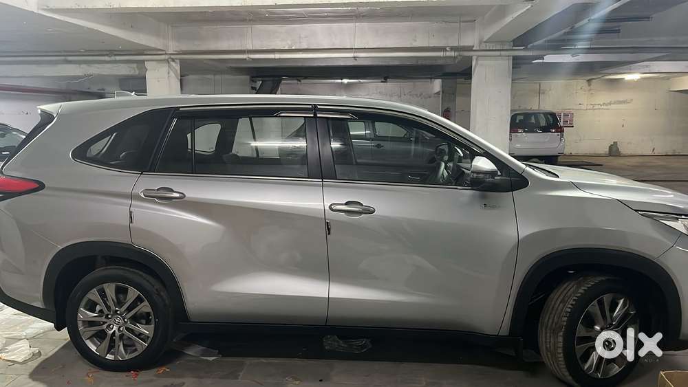 Toyota Innova Hycross 2.0 Zx Hybrid 7 Str, 2026, Petrol