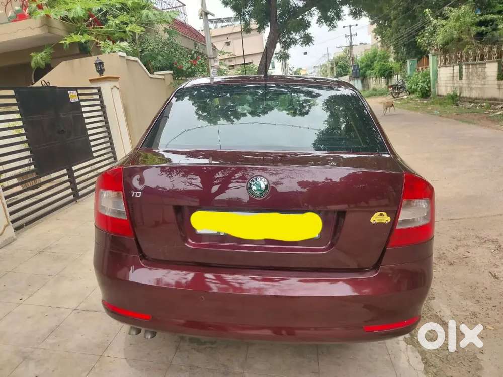 Skoda Laura Elegance 2011
