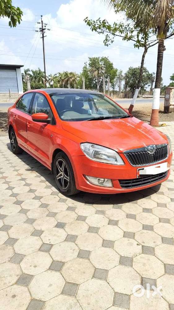 Skoda Rapid 2013-2016 1.5 Tdi At Ambition With Alloy Wheel, 2015, Di..